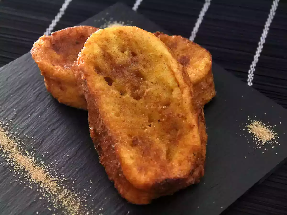 Torrijas al vino blanco de canela
