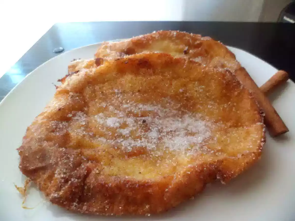 Torrijas con azúcar y canela