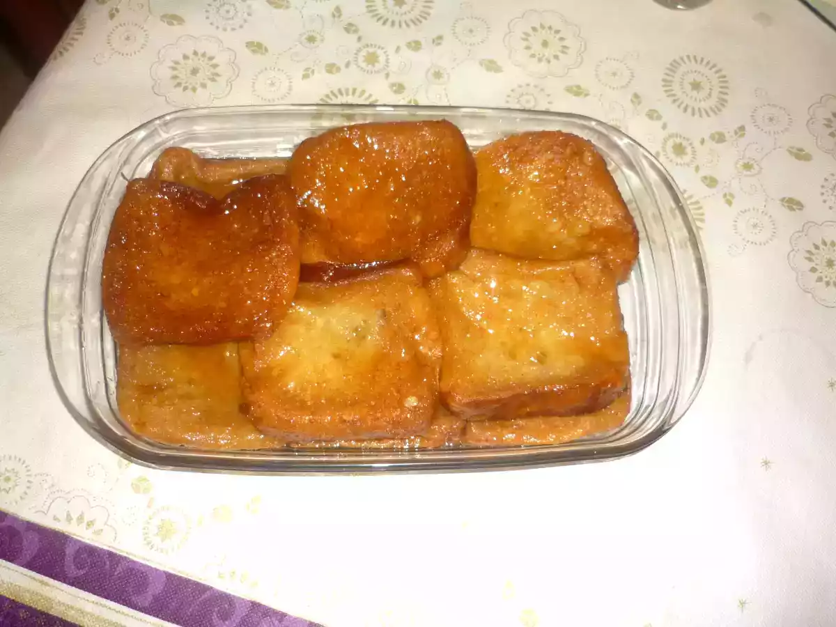 Torrijas Sevillanas.