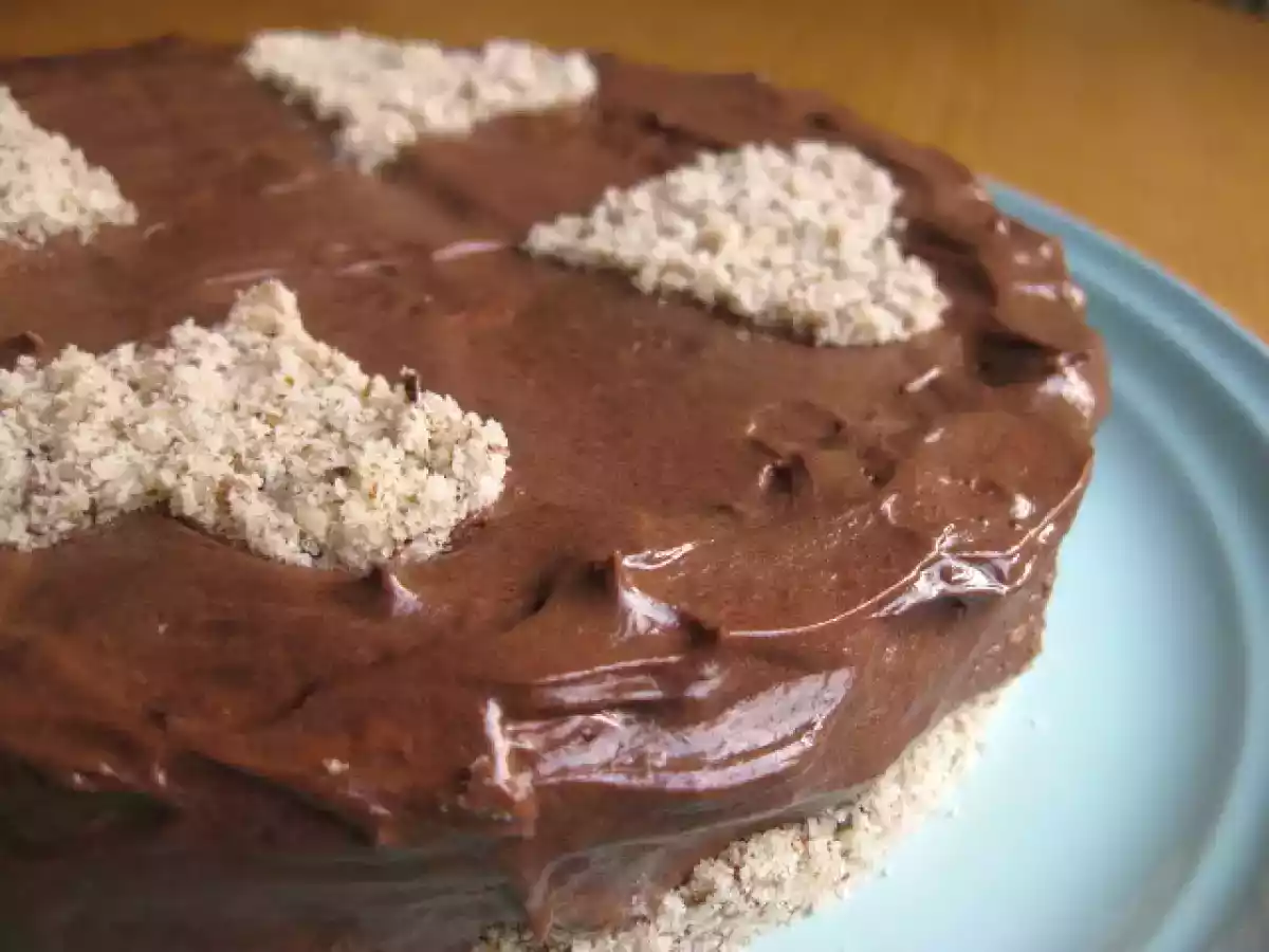 Torta de avellanas y chocolate para mi cumple - foto 3