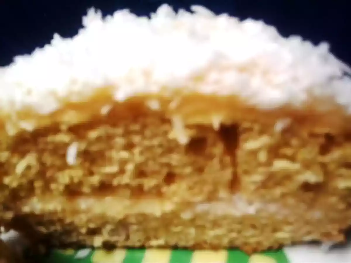 TORTA DE BANANO* Y COCO RELLENA CON CREMA PASTELERA