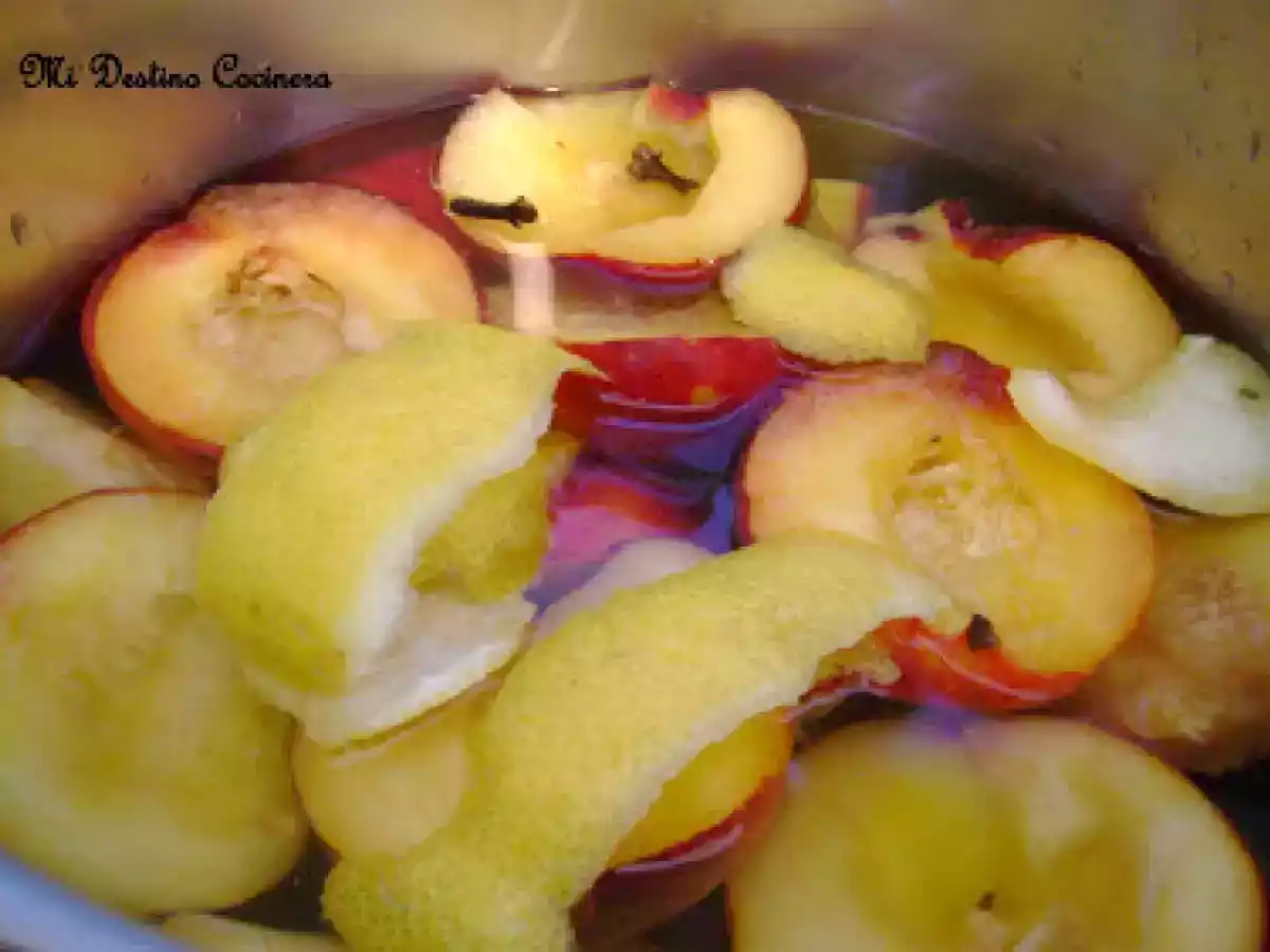 Torta Espuma de Duraznos con Espejo de Grosellas. y Bienvenido Verano!! - foto 3