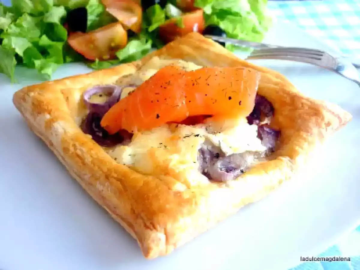 Tortas de salmón ahumado y cebolla roja - foto 3