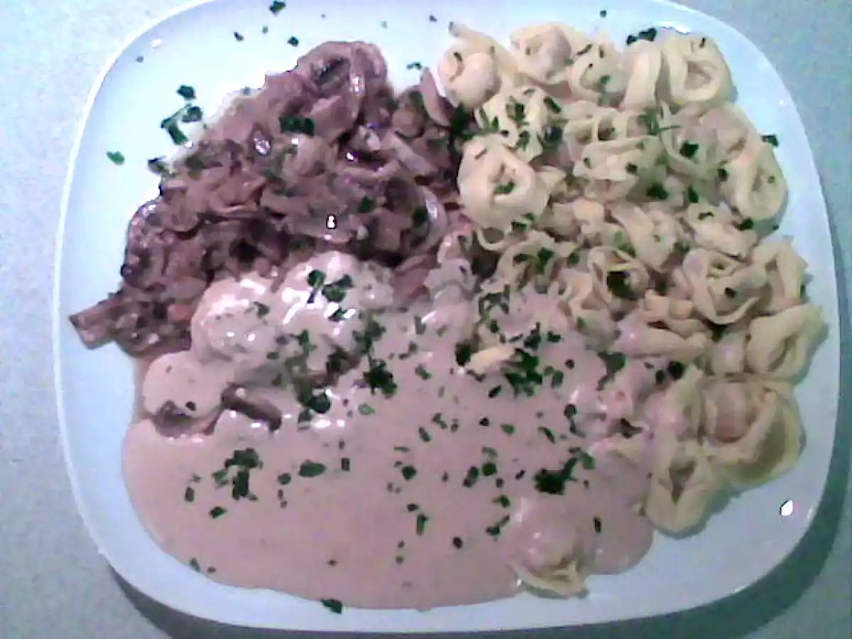 Tortellini con Champiñon a la Crema - foto 3