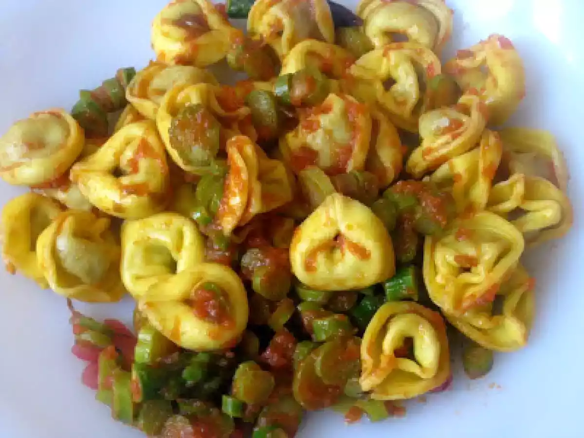 Tortellini con espàrragos