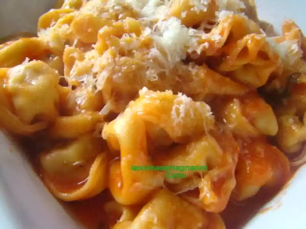 Tortellini rellenos de carne con queso Idiazábal y Hierba Luisa