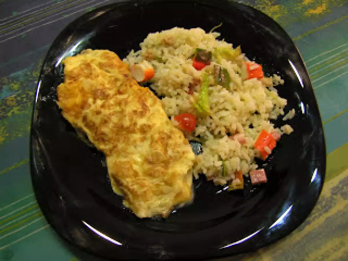TORTILLA CON QUESO Y CEBOLLA + GUARNICION DE ARROZ