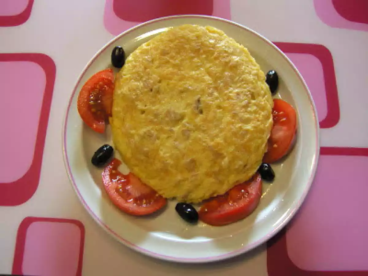 TORTILLA DE ATUN Y QUESO