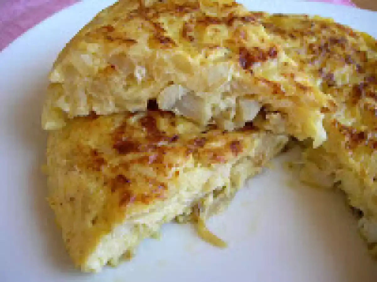 Tortilla de bacalao con cebolla caramelizada. Paso a paso