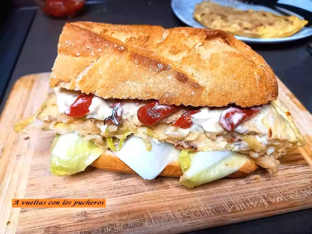 Tortilla de bacalao confitado en bocadillo