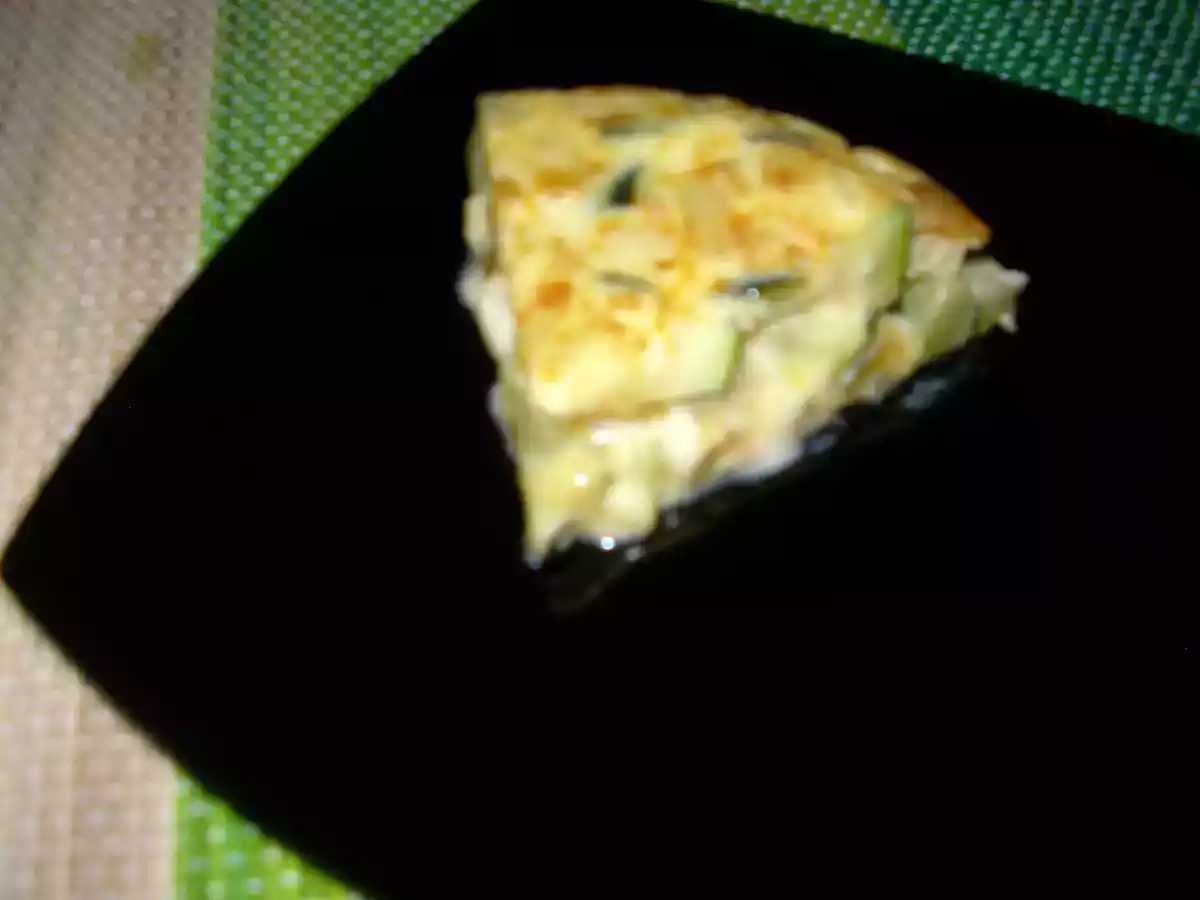 Tortilla de calabacín rellena de queso