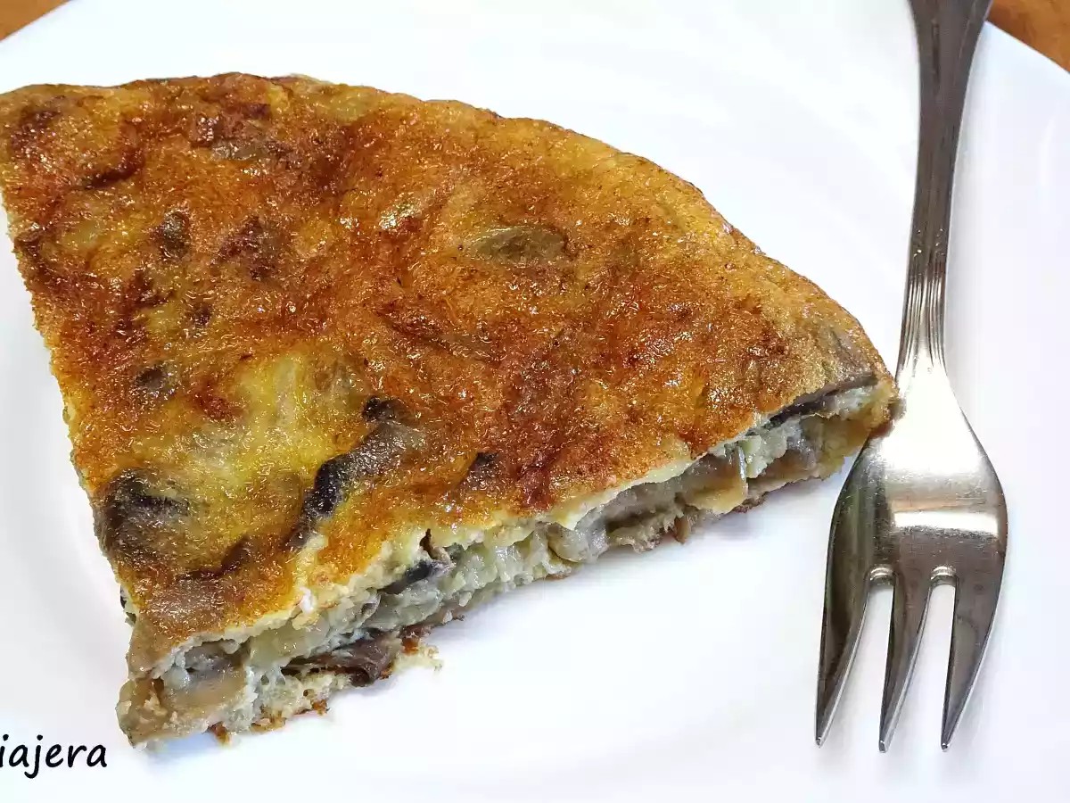 Tortilla de champiñones y cebolla - foto 2