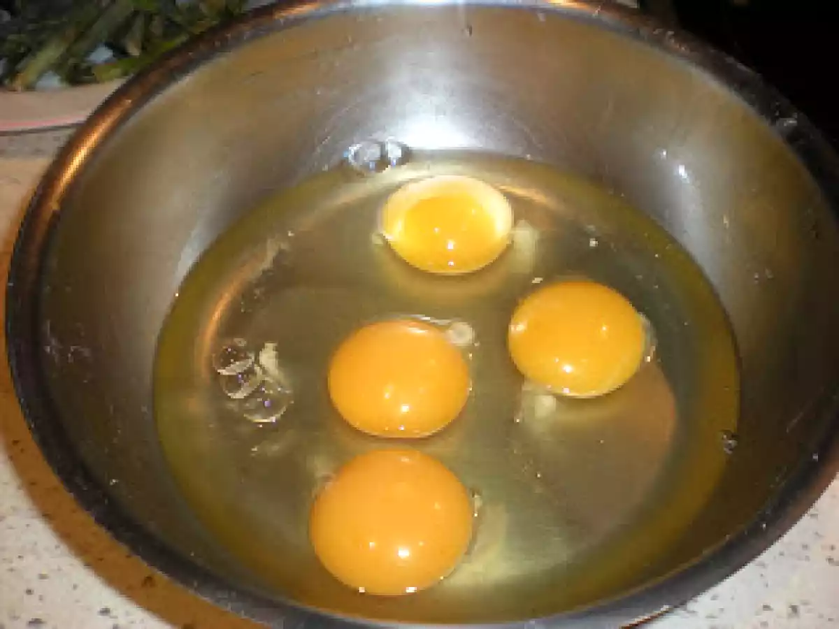 Tortilla de espárragos trigueros salvajes - foto 3