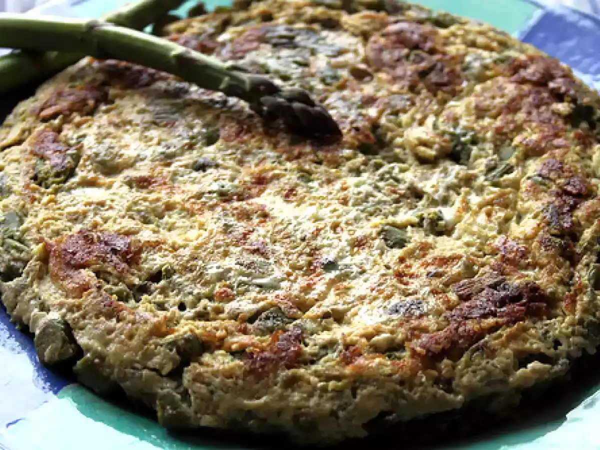 Tortilla de espárragos verdes jugosa