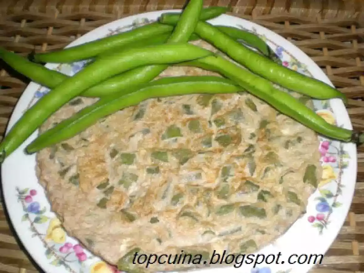 TORTILLA DE HABAS TIERNAS.