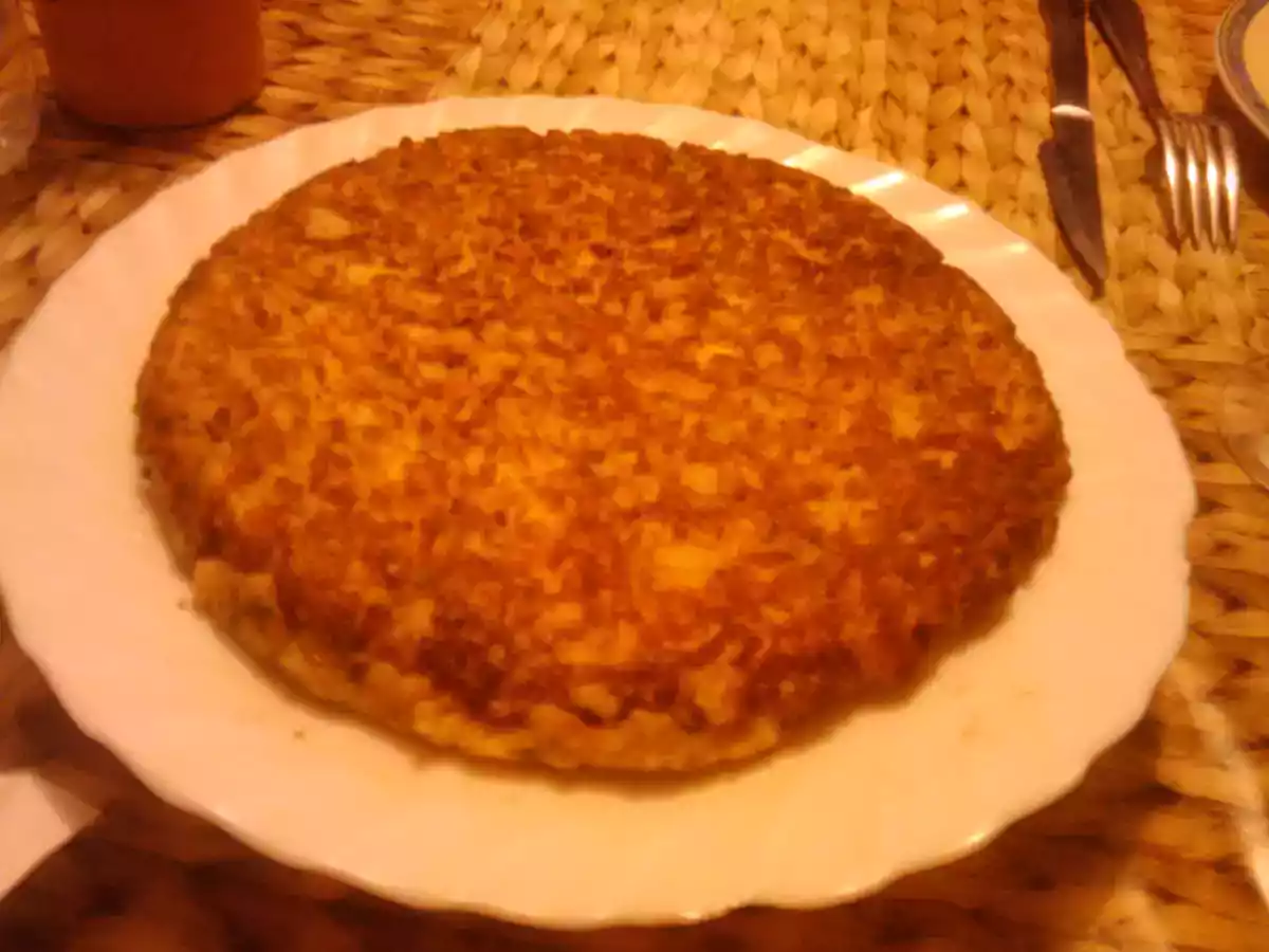 TORTILLA DE PAN CON ATÚN