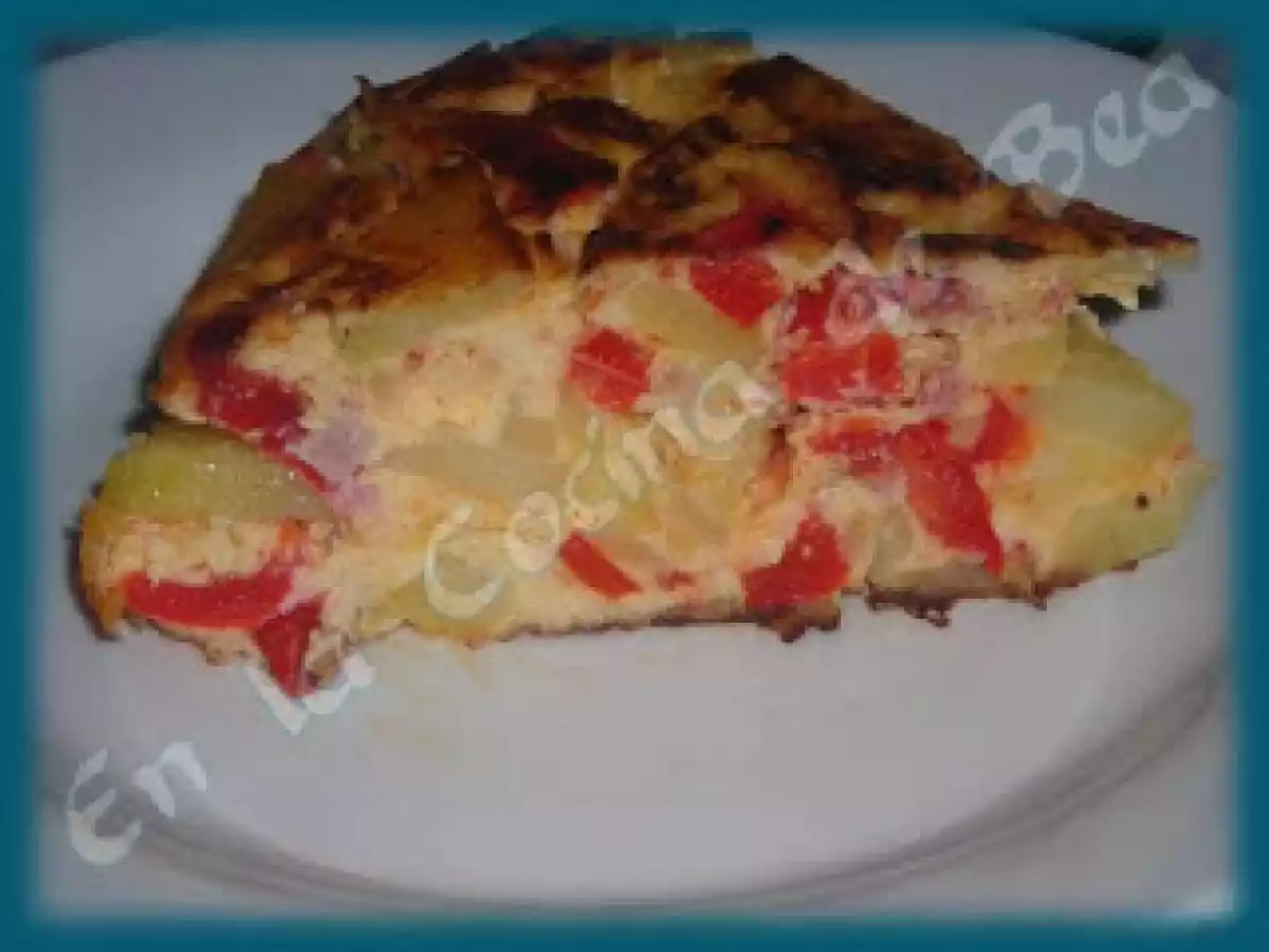 Tortilla de patata, cebolla, pimiento y chorizo - foto 2