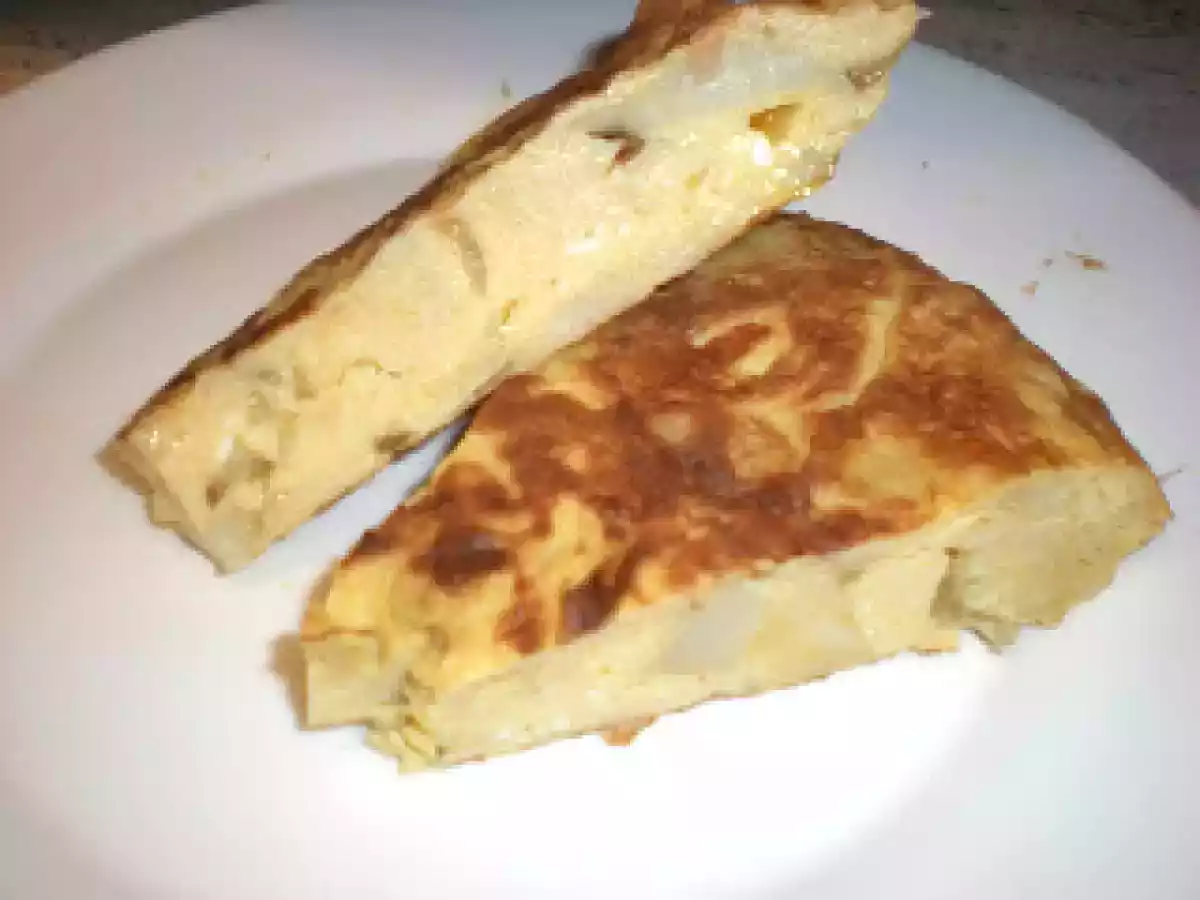 Tortilla de patata en tomate frito - foto 2