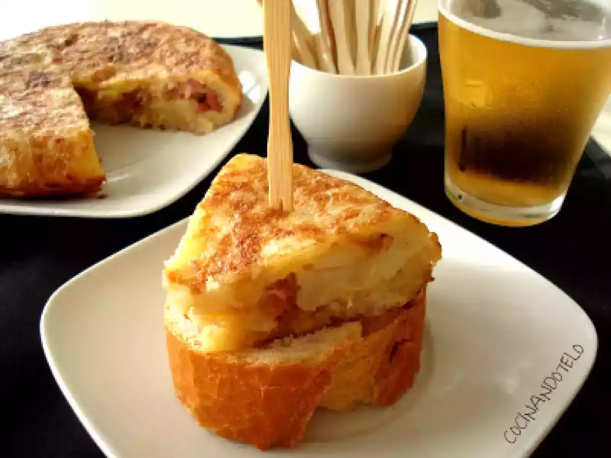 TORTILLA DE PATATA, LONGANIZA Y CEBOLLA CARAMELIZADA