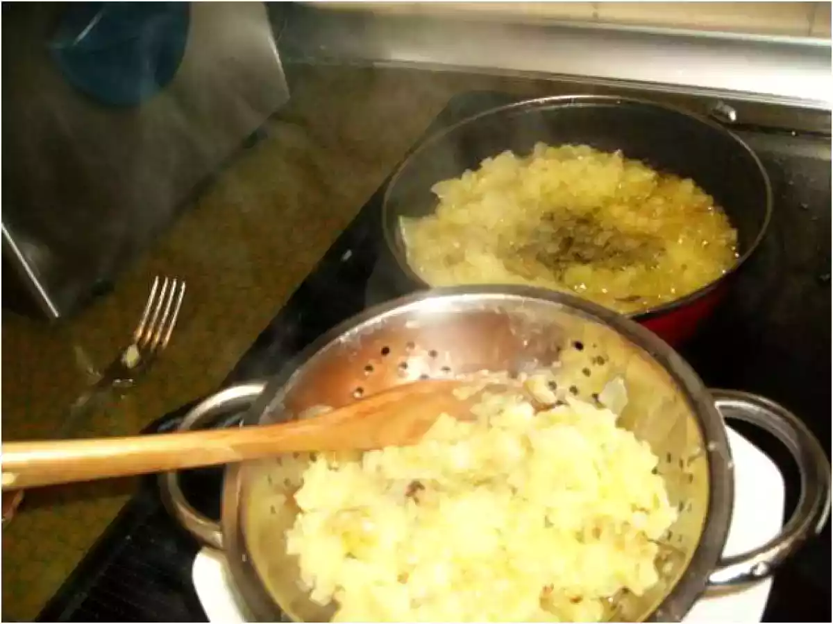 TORTILLA DE PATATAS CON BONITO EN ESCABECHE - foto 3