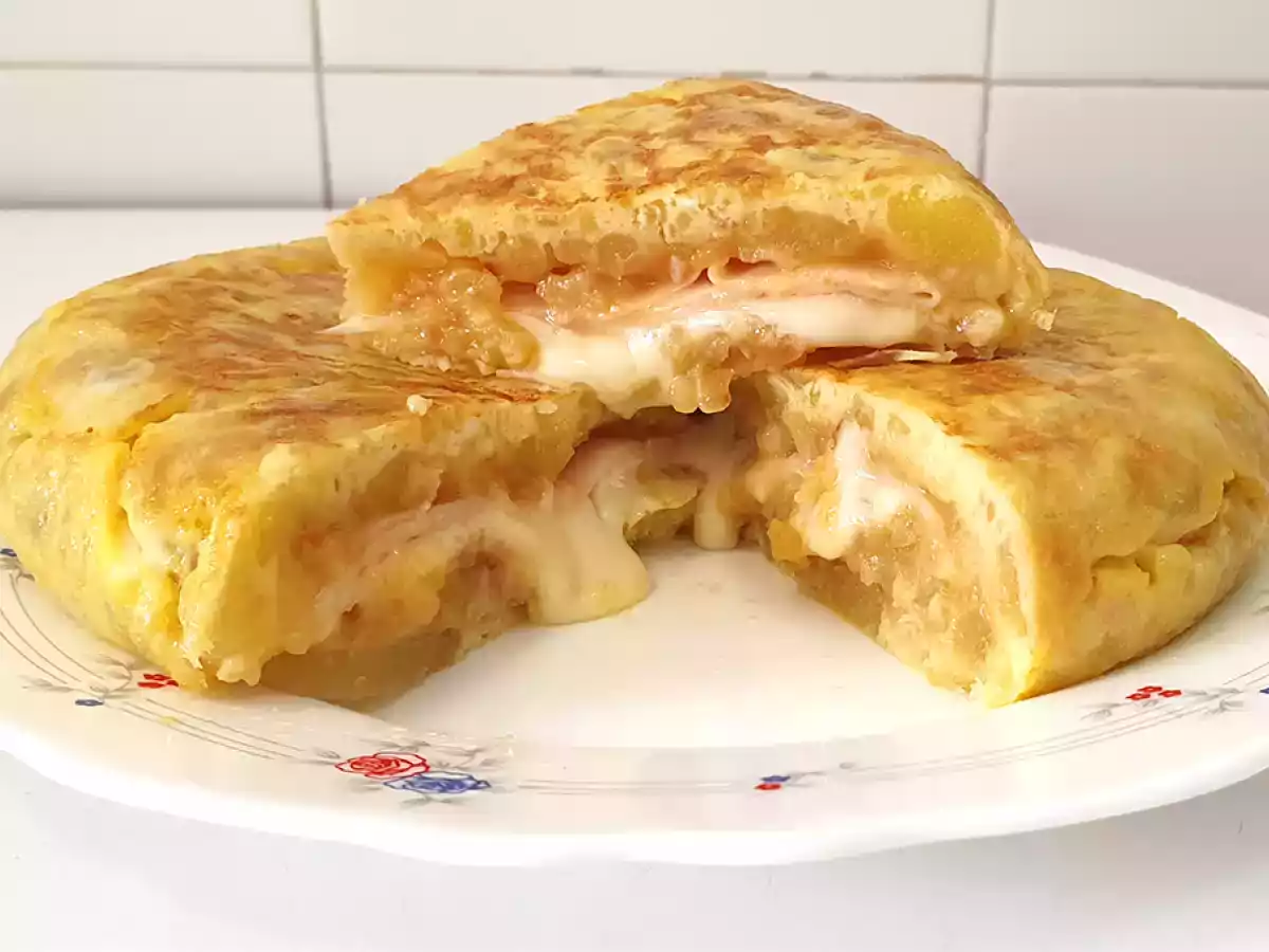 Tortilla de patatas rellena