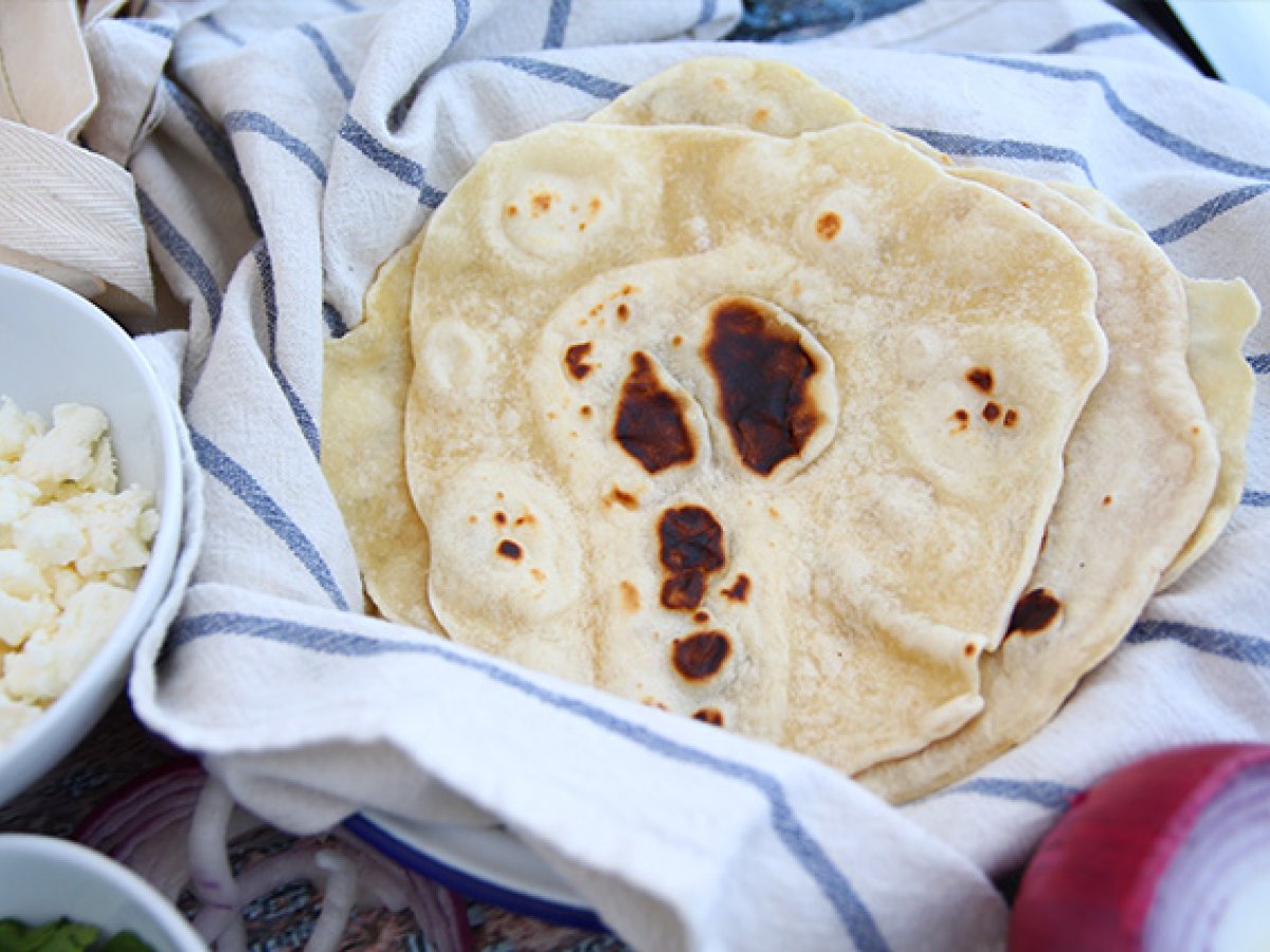 Tortillas de trigo caseras (para tacos y fajitas) Receta Petitchef