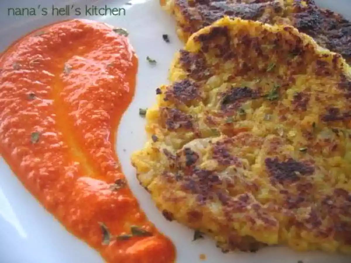 Tortitas de gambas con salsa