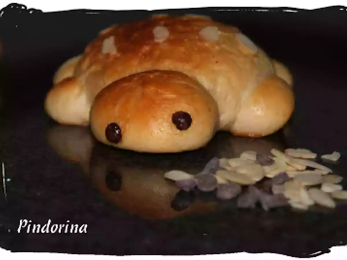Tortuga dulce y panecillos de pan dulce - foto 2