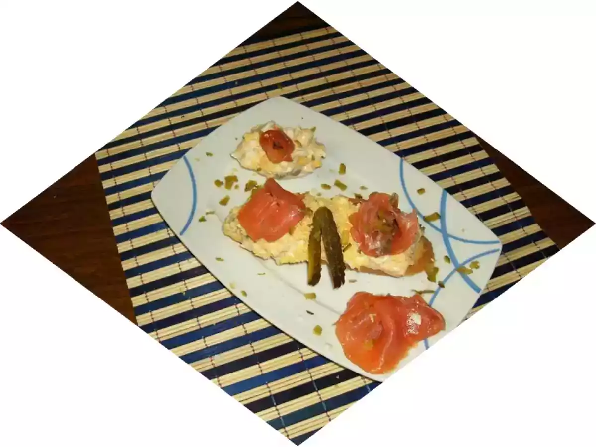 TOSTA DE ENSALADILLA RUSA - foto 3