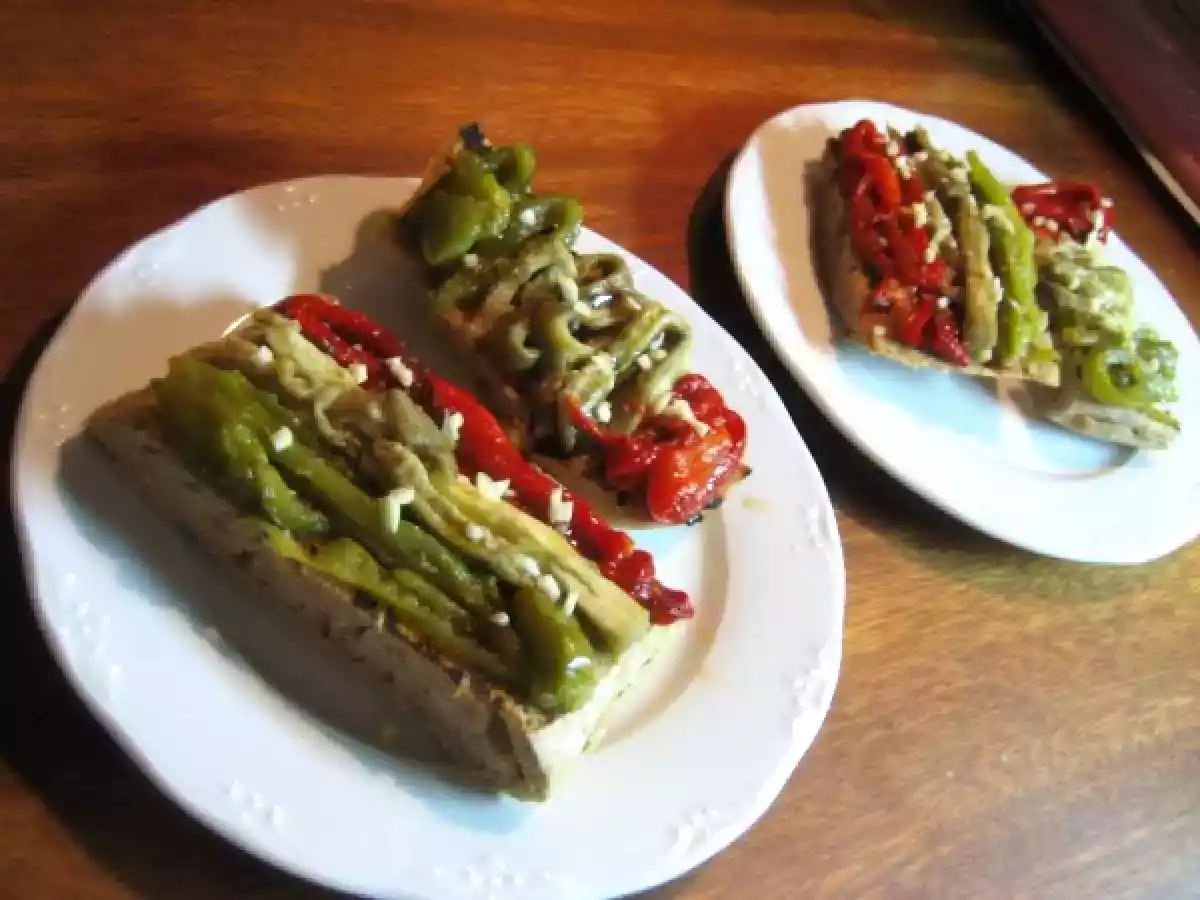 Tosta de Escalivada con Ventresca de Bonito