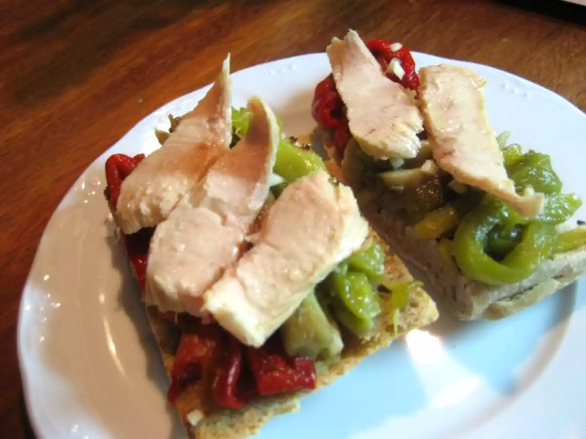 Tosta de Escalivada con Ventresca de Bonito - foto 2