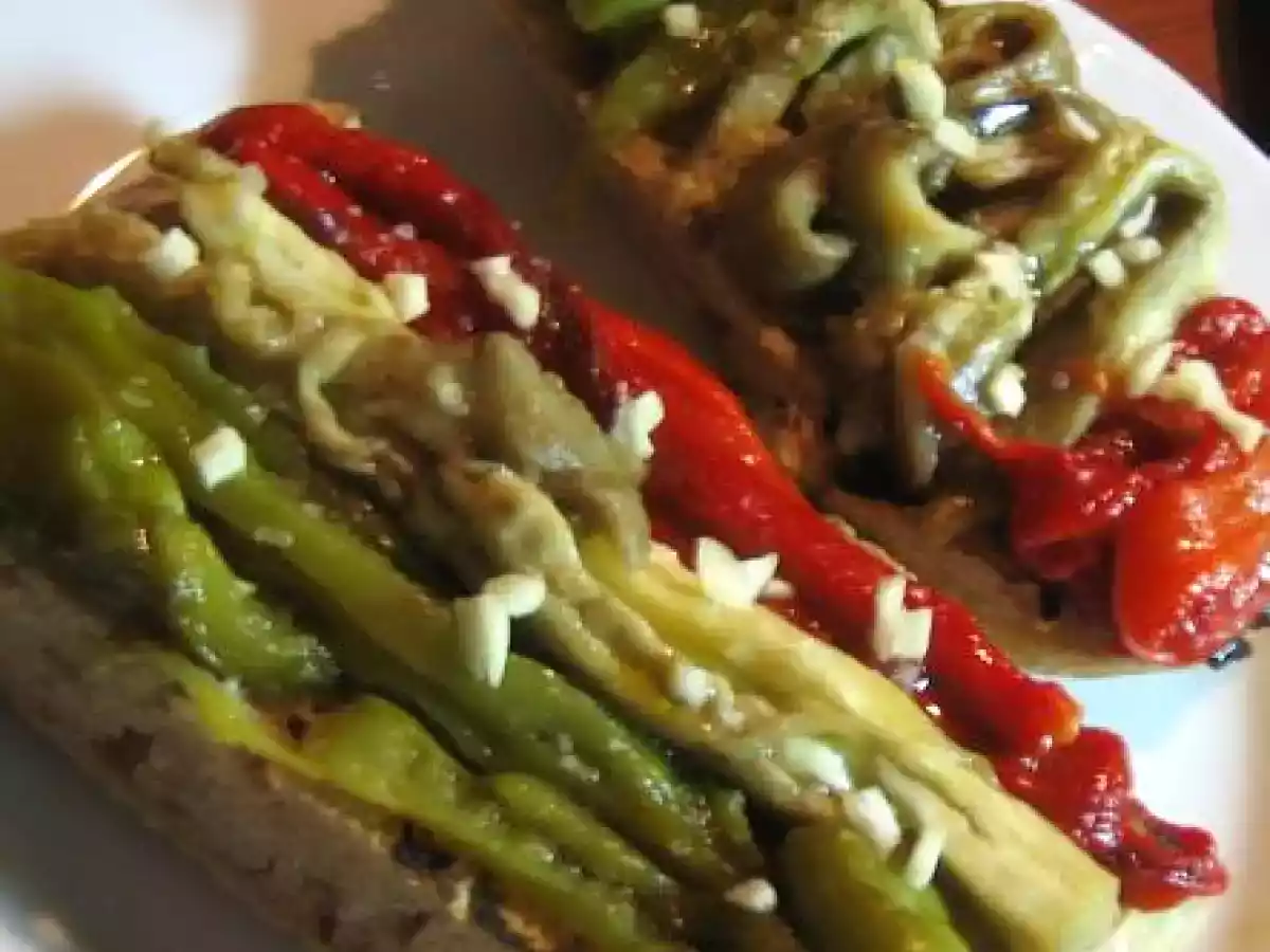 Tosta de Escalivada con Ventresca de Bonito - foto 4