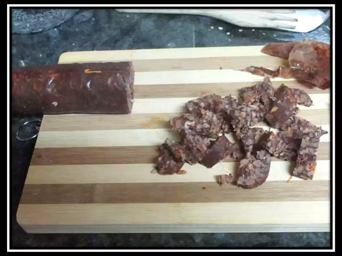 TOSTA DE MORCILLA DE ARROZ CON PIÑONES - foto 2