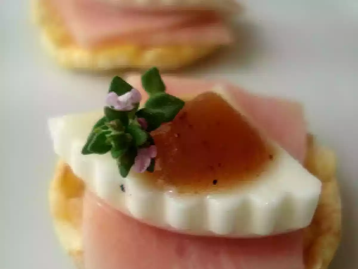 Tosta ligera con jamon y queso fresco - foto 2