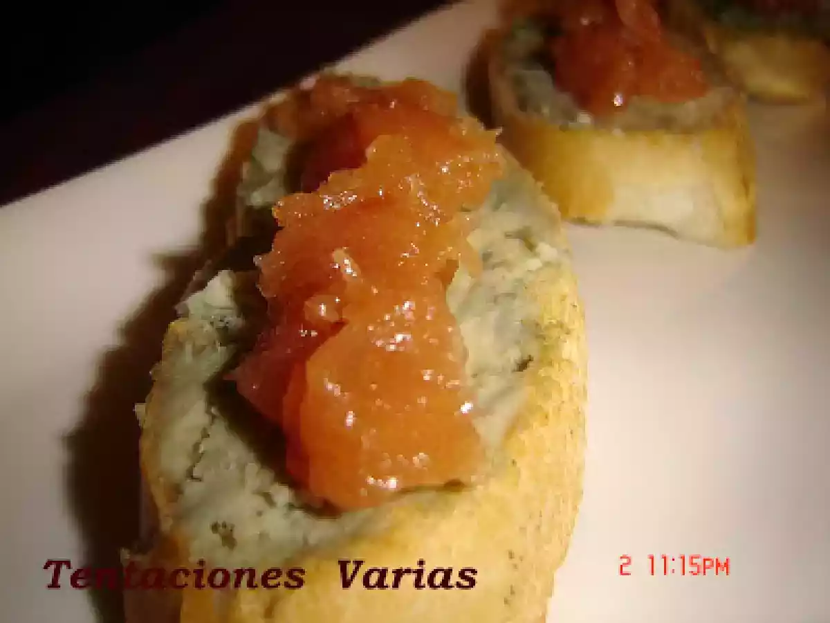 TOSTAS DE CABRALES Y MEMBRILLO - foto 2