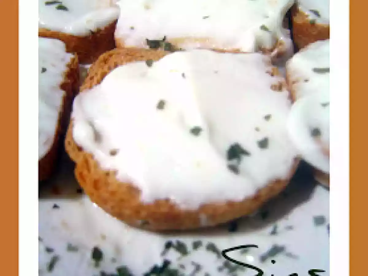 Tostas de queso roquefort
