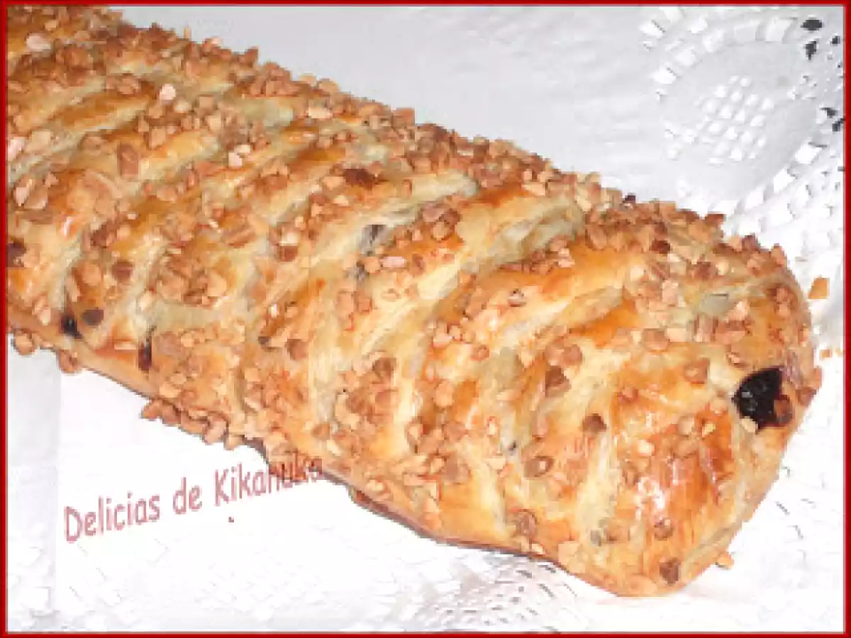 Trenza de hojaldre rellena de chocolate