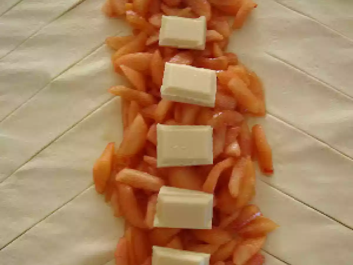 Trenza de manzanas azufaifo y chocolate blanco - foto 5