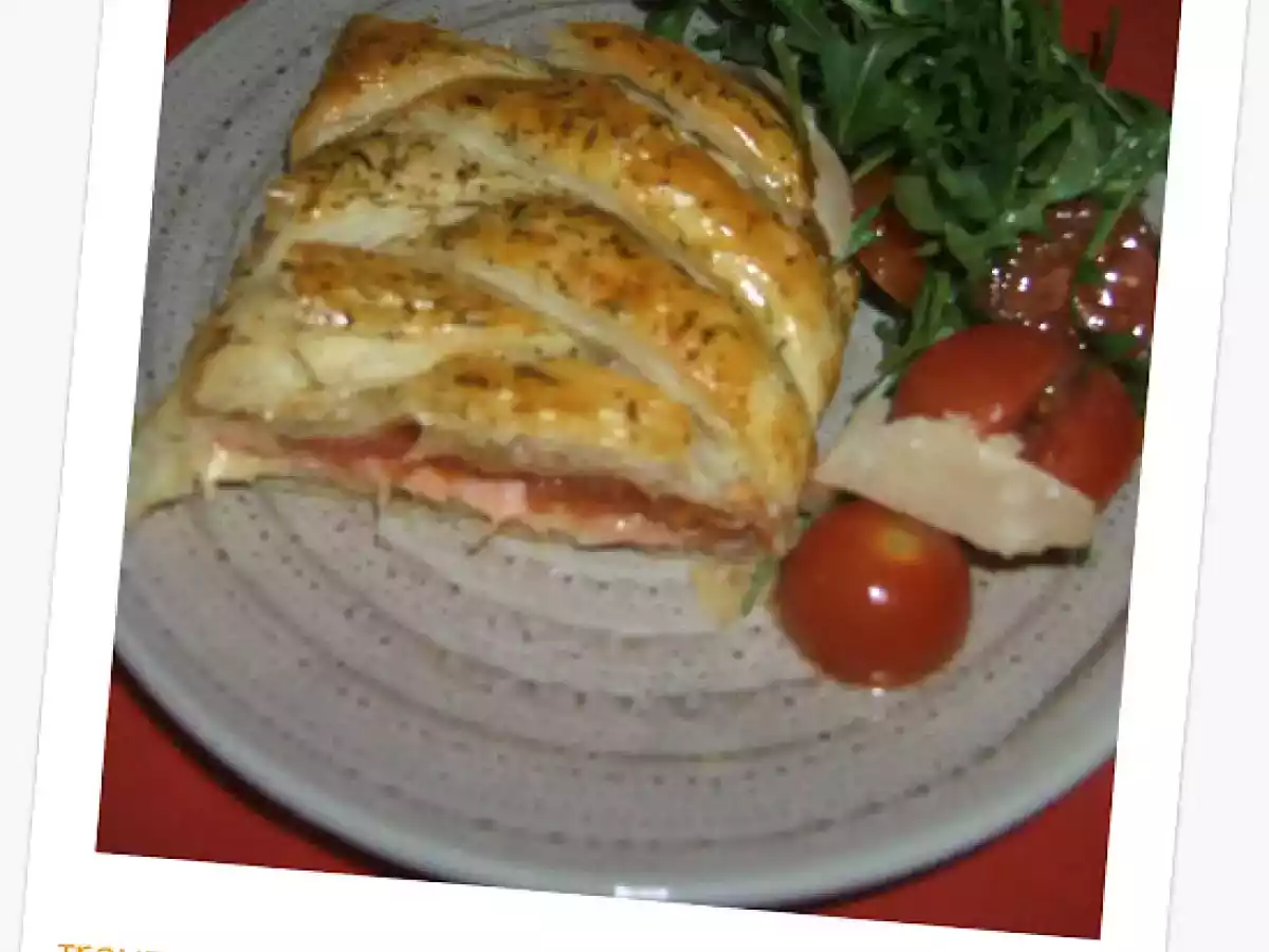 Trenza de salmón ahumado con ensalada de rúcula. - foto 2