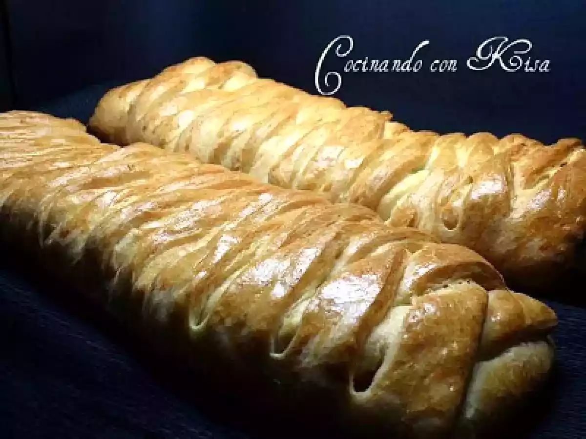 Trenza rellena de Jamón Serrano y Tomate con Paté de aceitunas negras