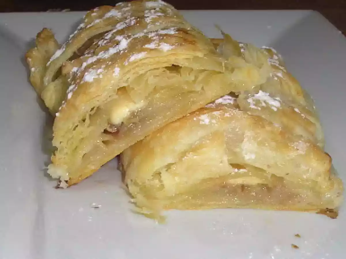 TRENZAS DE HOJALDRE SALADAS Y DULCES. - foto 2