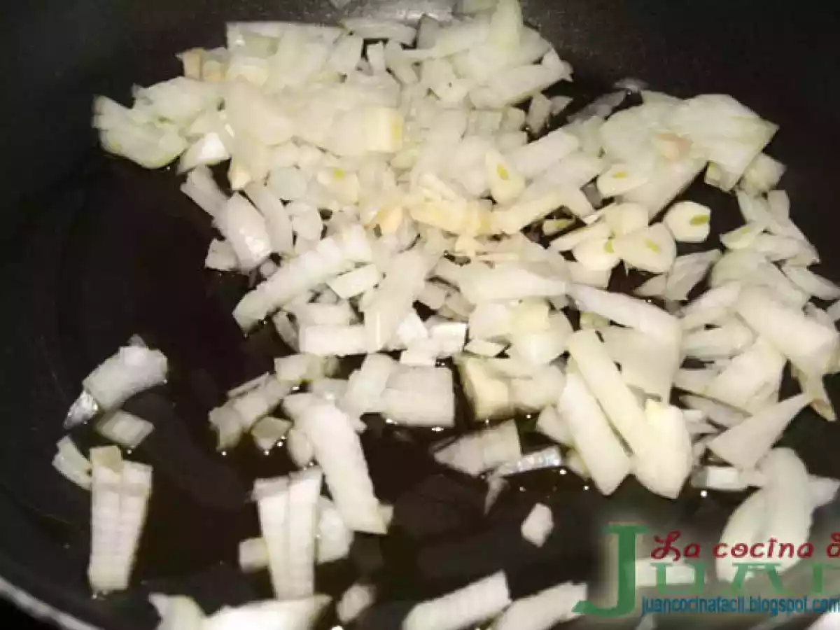 TRIÁNGULOS DE PASTA FILO RELLENOS DE ROVELLONES - foto 2