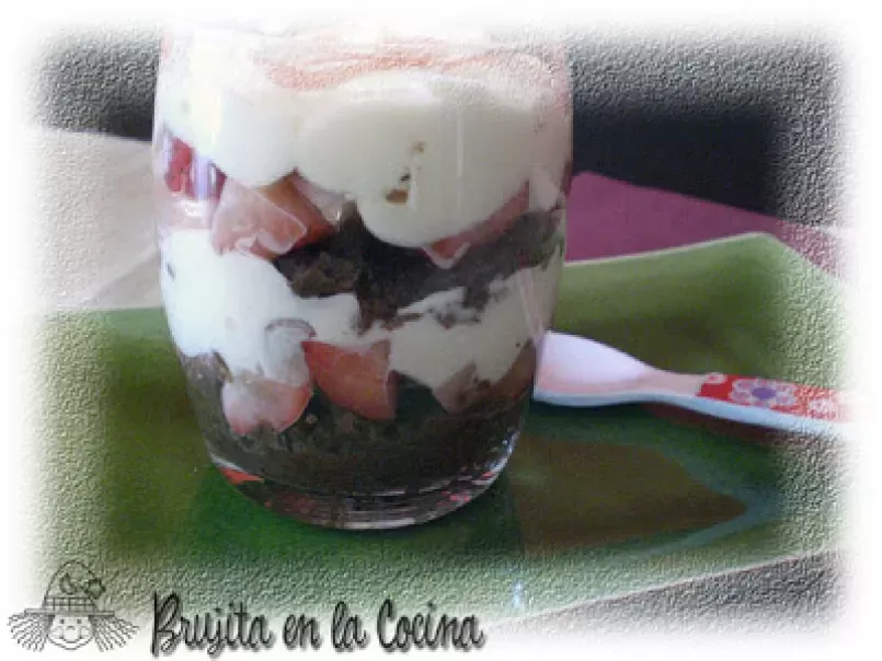 Trifle de chocolate y fresa - foto 3
