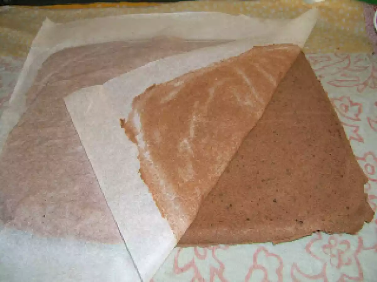 Tronco de Navidad relleno de crema de nueces y ...¡Felices Fiestas!! - foto 3