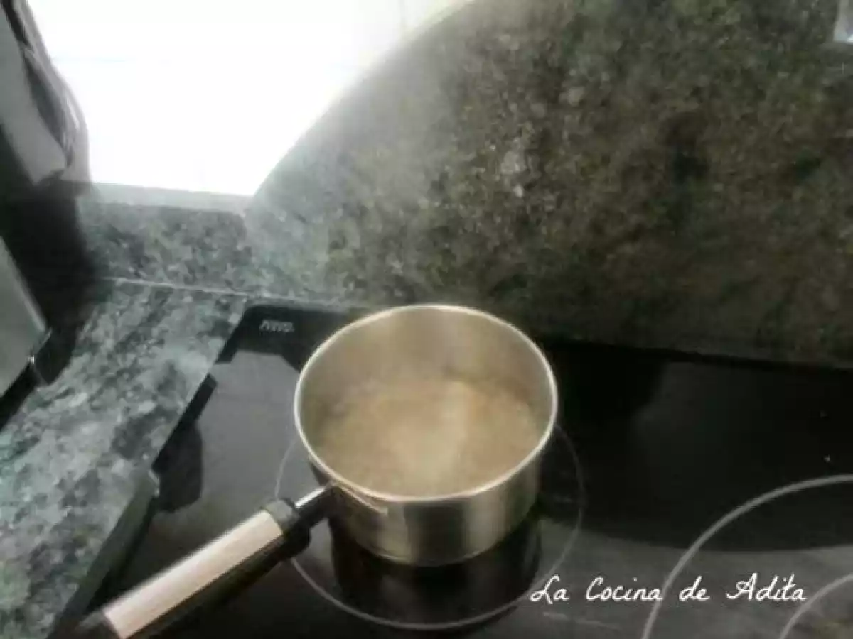 Tronco relleno de turrón con bizcocho esponja de pistacho - foto 7