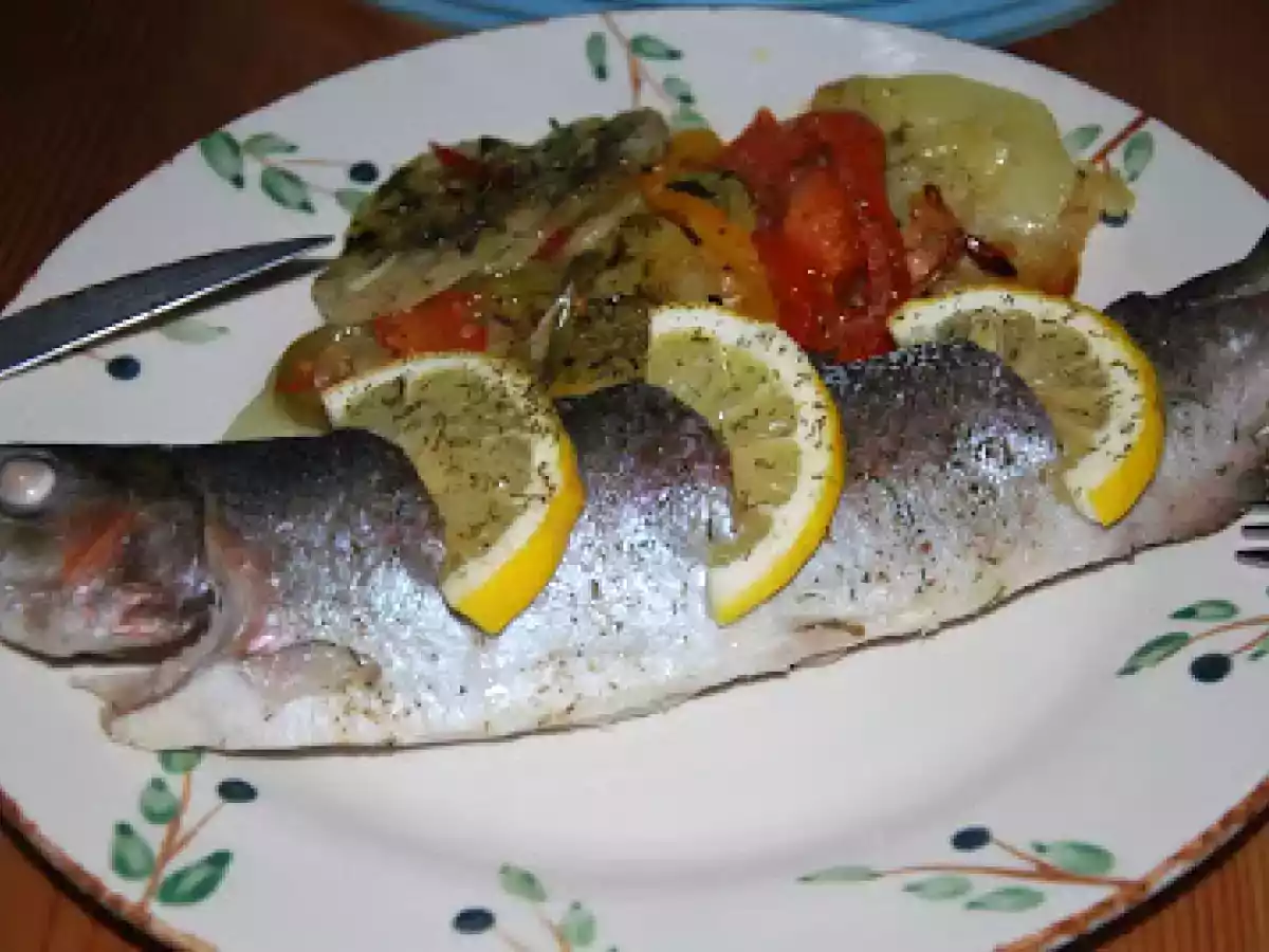 Trucha al horno con patatas y verdura