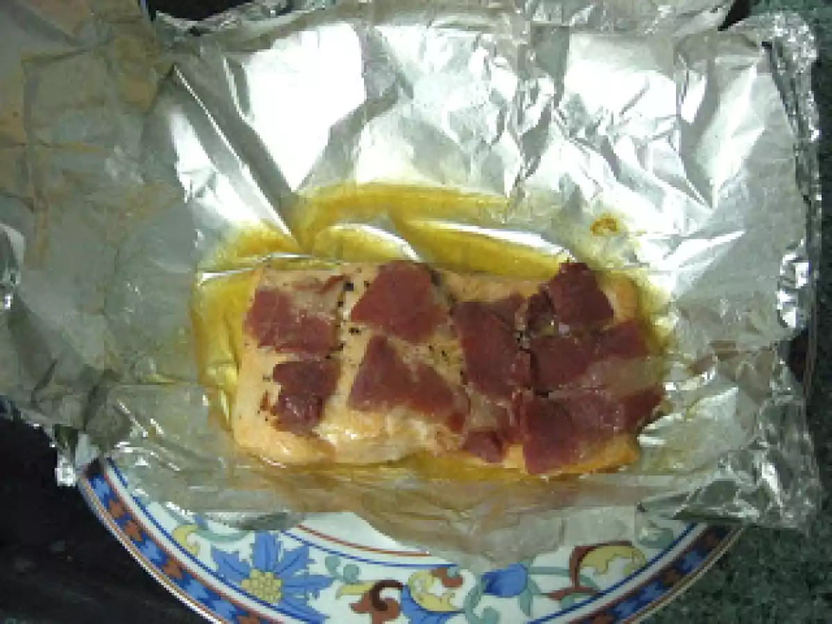 Trucha con jamón al papillot