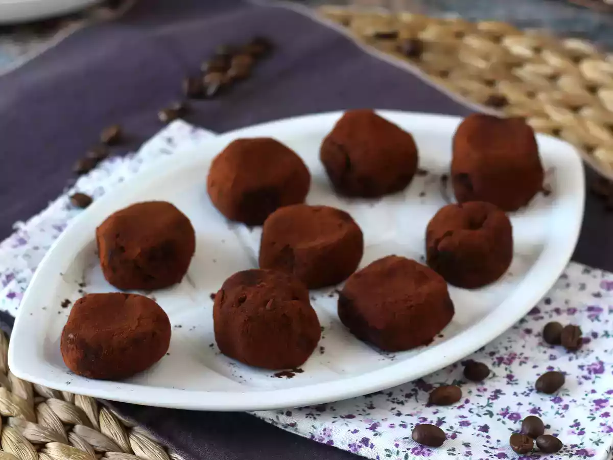 Trufas de tiramisú, ¡el postre italiano en mini porciones para acompañar tu café! - foto 3