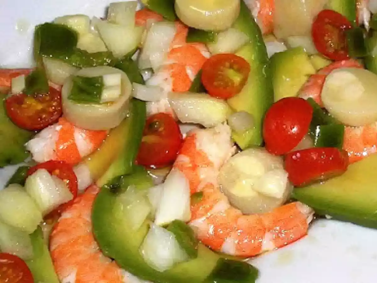 TUMBADITO DE AGUACATES Y LANGOSTINOS EN VINAGRETA. - foto 2