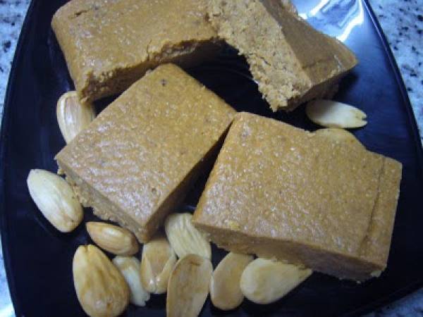 Turrón de almendras blando